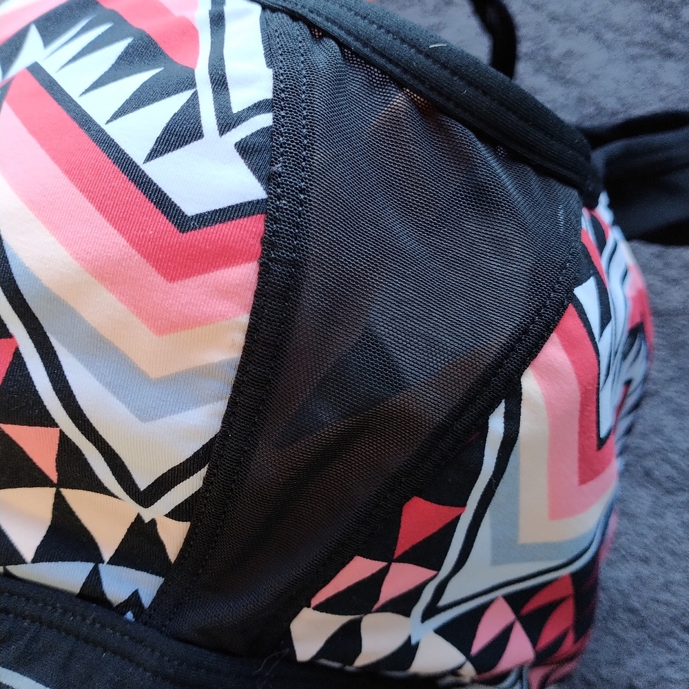 PINK Racerback Sports Bra - Picture 4 of 6